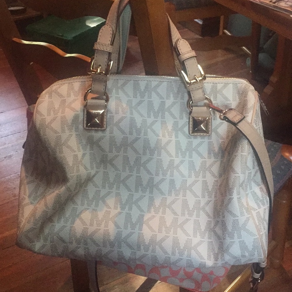 Micheal Kors satchel